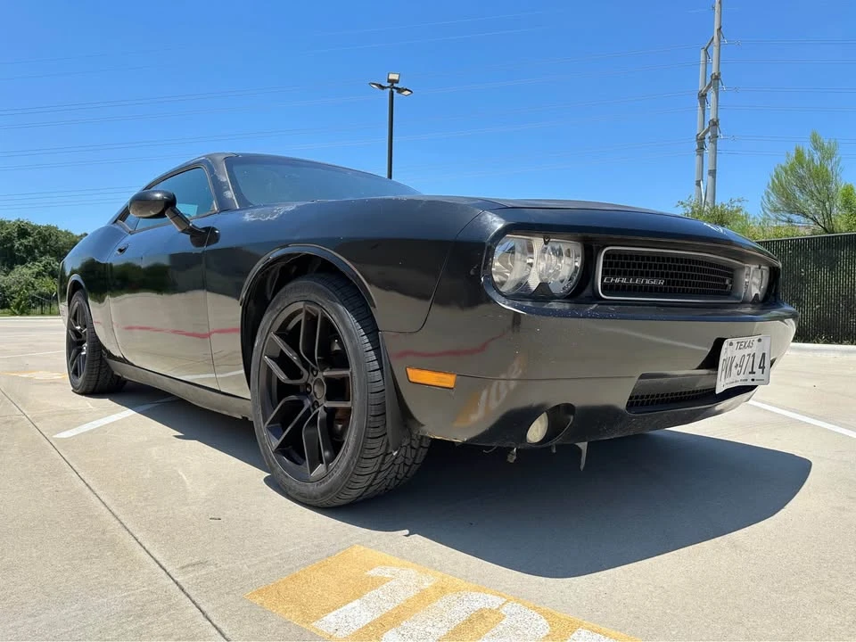 2009 Dodge Challenger 3rd Gen - Image 8 of 15