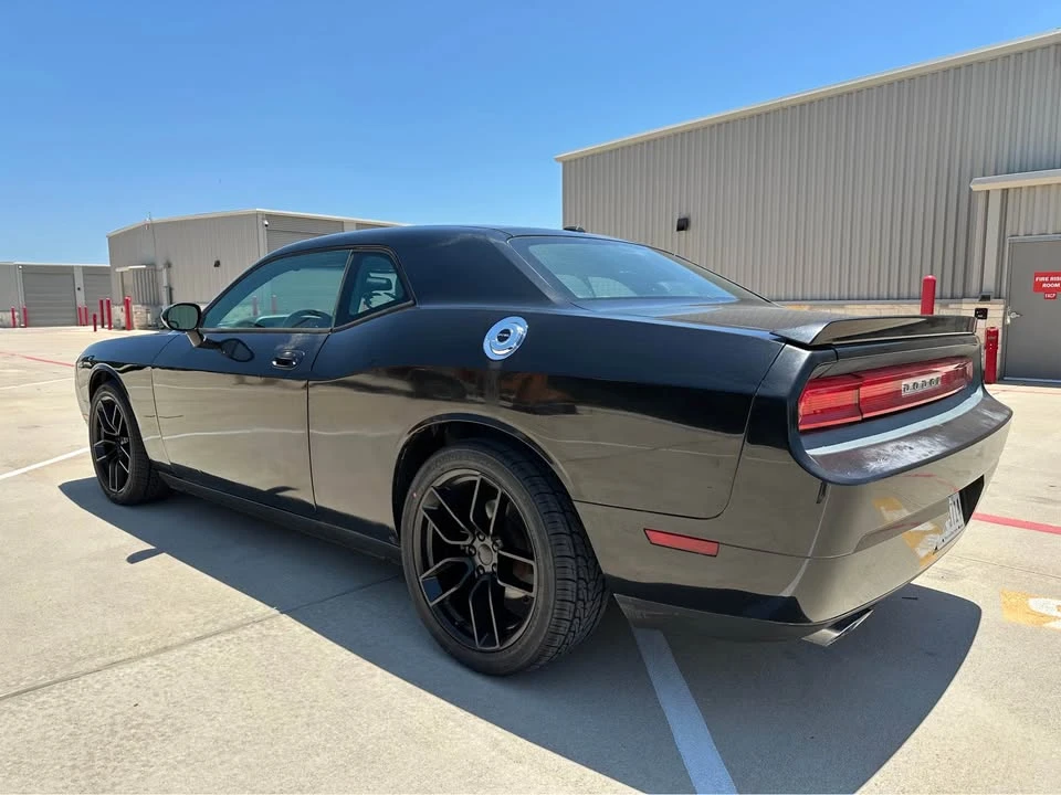 2009 Dodge Challenger 3rd Gen - Image 4 of 15