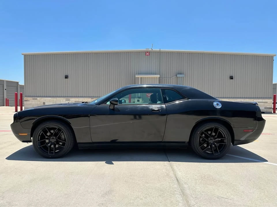 2009 Dodge Challenger 3rd Gen - Image 5 of 15