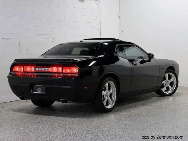 2009 Dodge Challenger 3rd Gen - Image 10 of 31