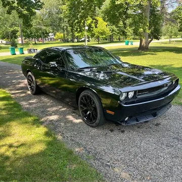 2009 Dodge Challenger R/T Coupe 2D