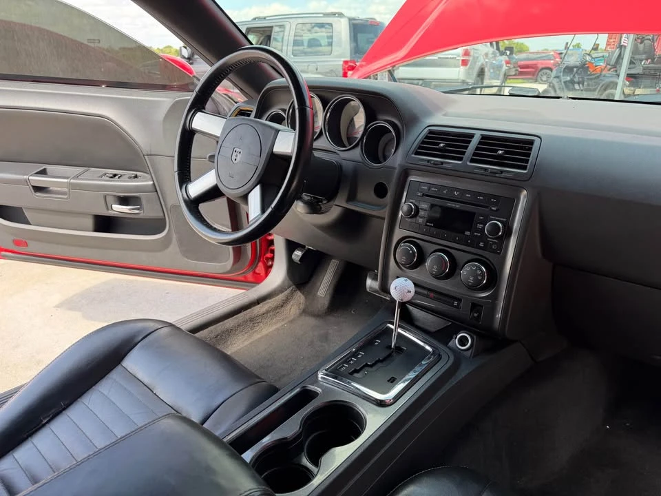2009 Dodge Challenger 3rd Gen - Image 9 of 12