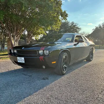2009 Dodge Challenger R/T Coupe 2D