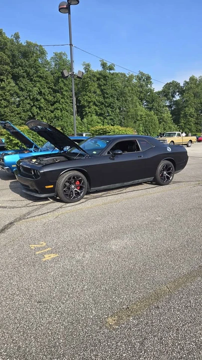 2009 Dodge Challenger 3rd Gen - Image 3 of 4