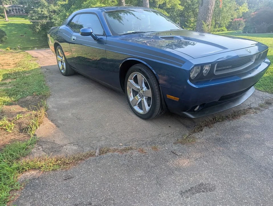 2009 Dodge Challenger 3rd Gen - Image 3 of 5