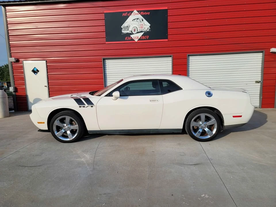 2009 Dodge Challenger 3rd Gen - Image 2 of 17