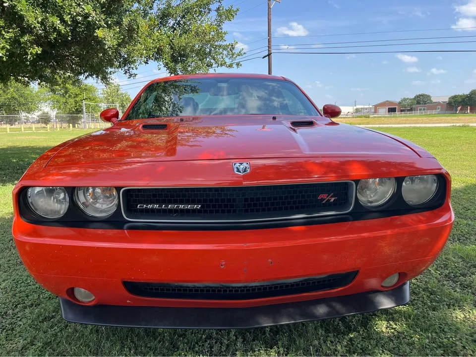 2009 Dodge Challenger 3rd Gen - Image 6 of 17