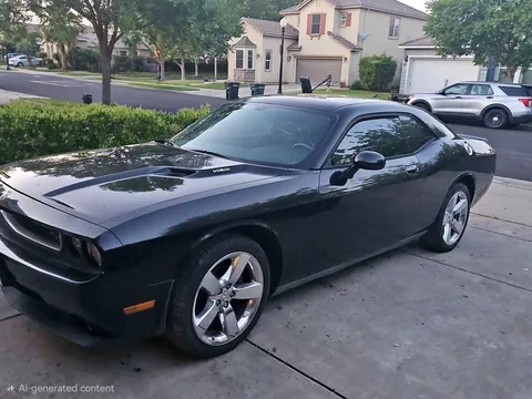 2009 Dodge Challenger R/T Coupe 2D