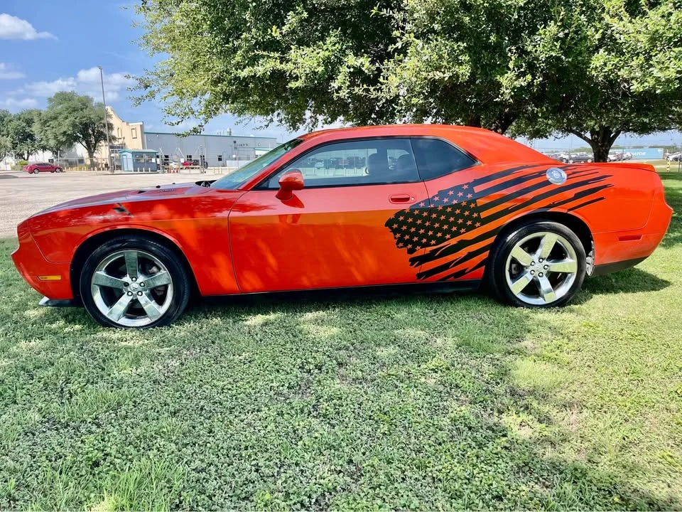 2009 Dodge Challenger 3rd Gen - Image 4 of 17