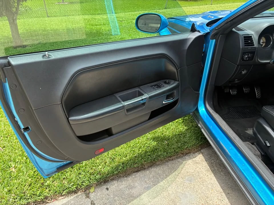2009 Dodge Challenger 3rd Gen - Image 6 of 11