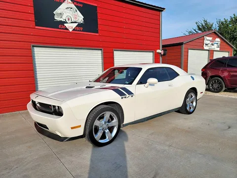 2009 Dodge Challenger R/T Coupe 2D