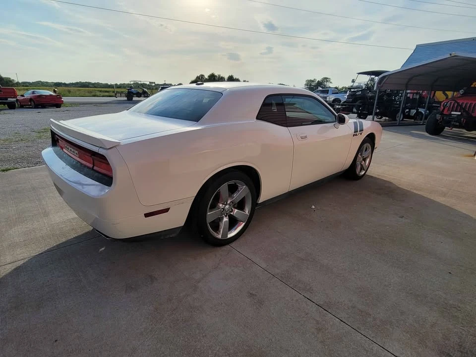 2009 Dodge Challenger 3rd Gen - Image 5 of 17