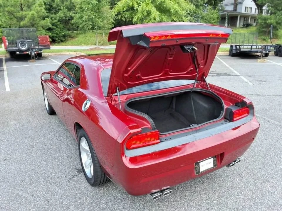 2009 Dodge Challenger 3rd Gen - Image 6 of 11