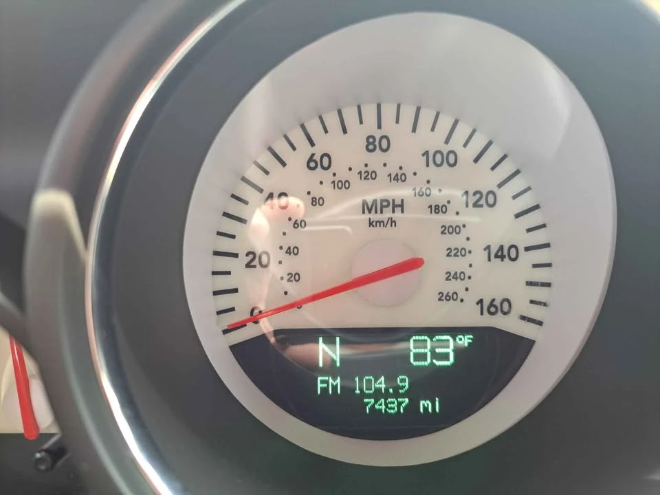 2009 Dodge Challenger 3rd Gen - Image 7 of 19