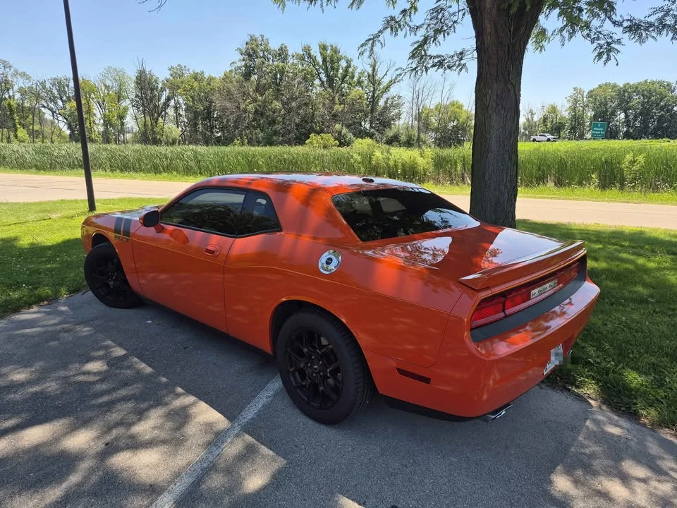2009 Dodge Challenger 3rd Gen - Image 10 of 15