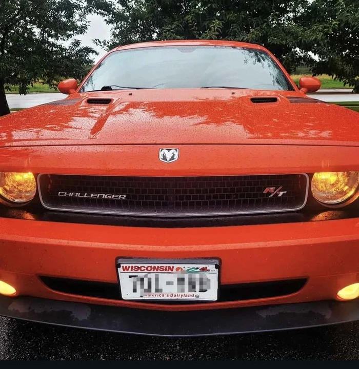 2009 Dodge Challenger 3rd Gen - Image 2 of 15