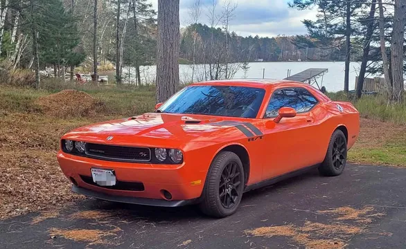 2009 Dodge Challenger R/T Coupe 2D