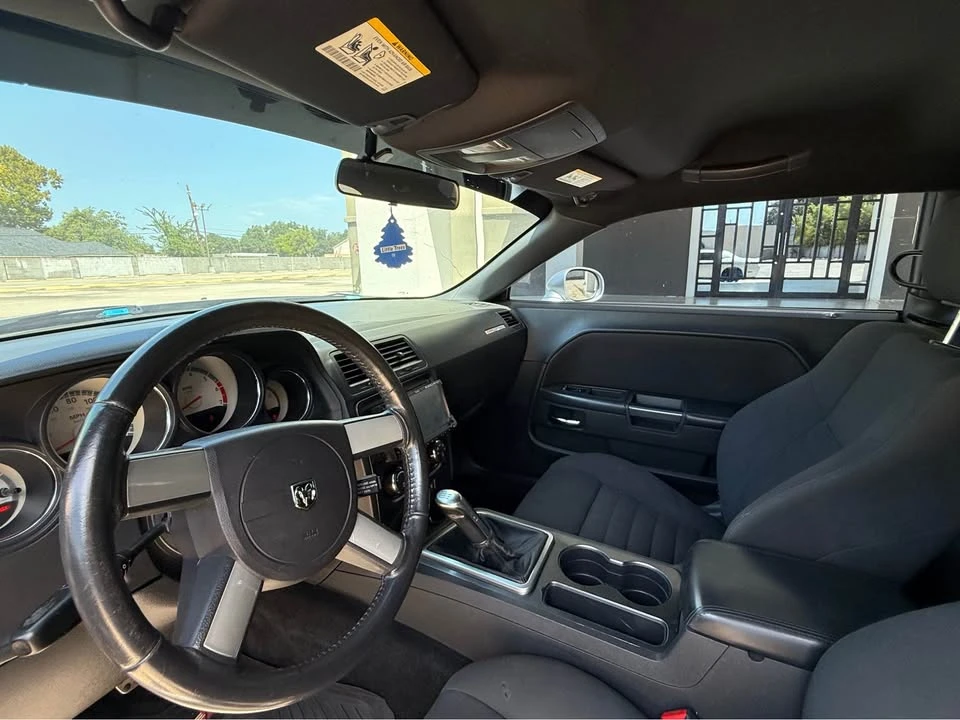 2009 Dodge Challenger 3rd Gen - Image 9 of 11