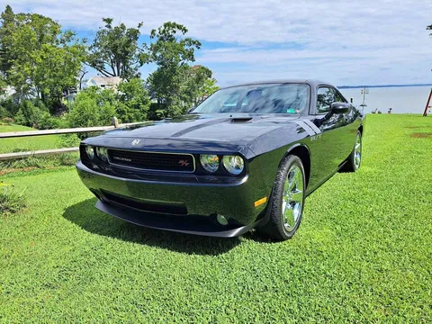 2009 Dodge Challenger R/T Coupe 2D