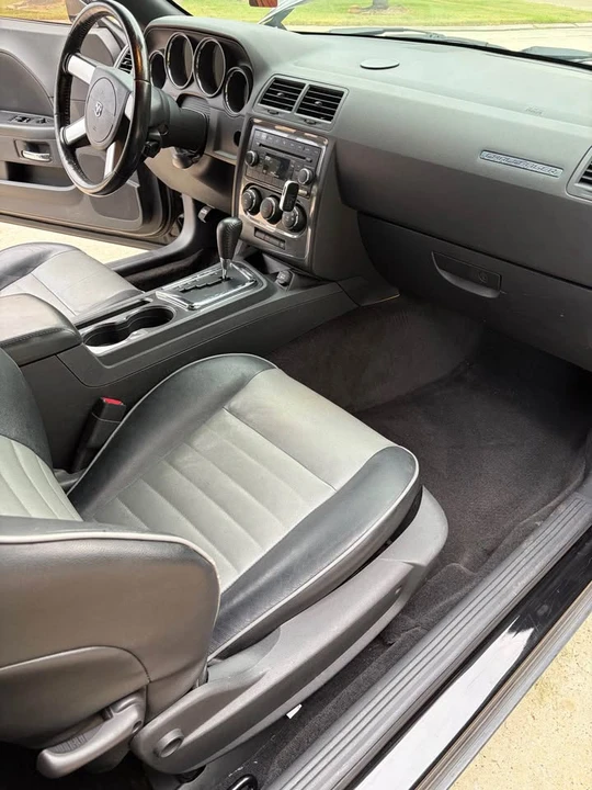 2009 Dodge Challenger 3rd Gen - Image 18 of 20
