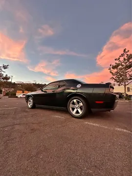 2009 Dodge Challenger R/T Coupe 2D