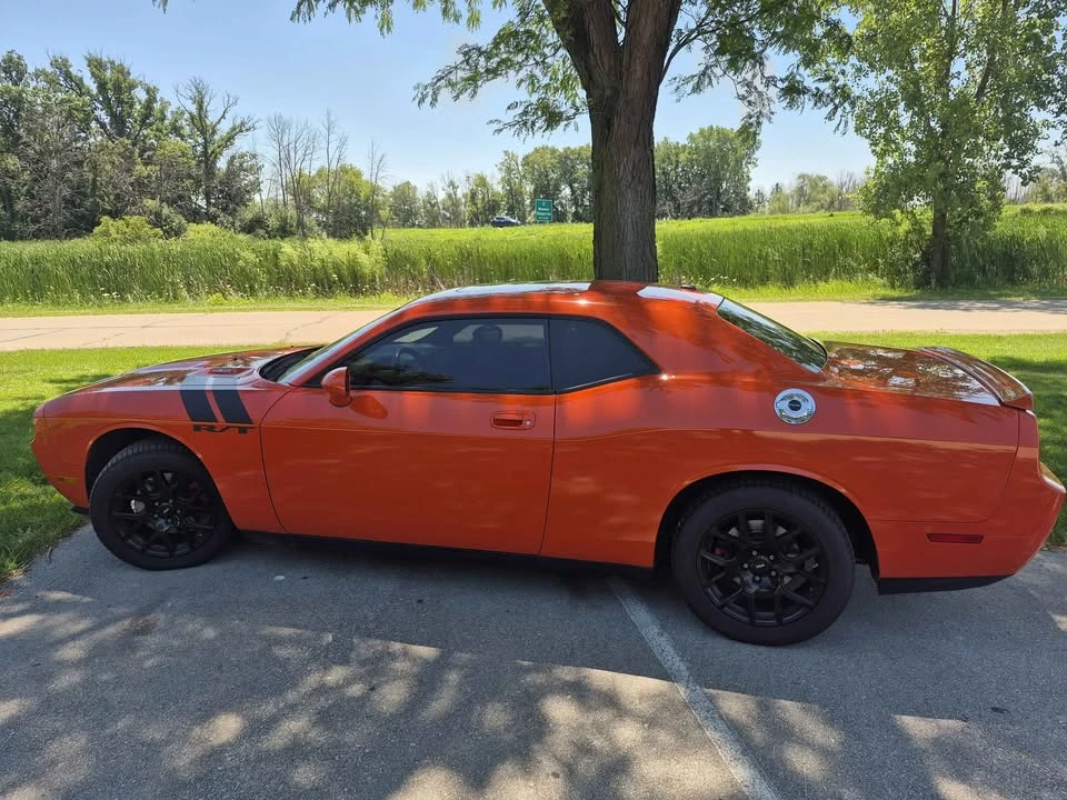 2009 Dodge Challenger 3rd Gen - Image 9 of 15