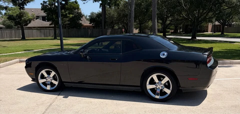 2009 Dodge Challenger 3rd Gen - Image 3 of 20