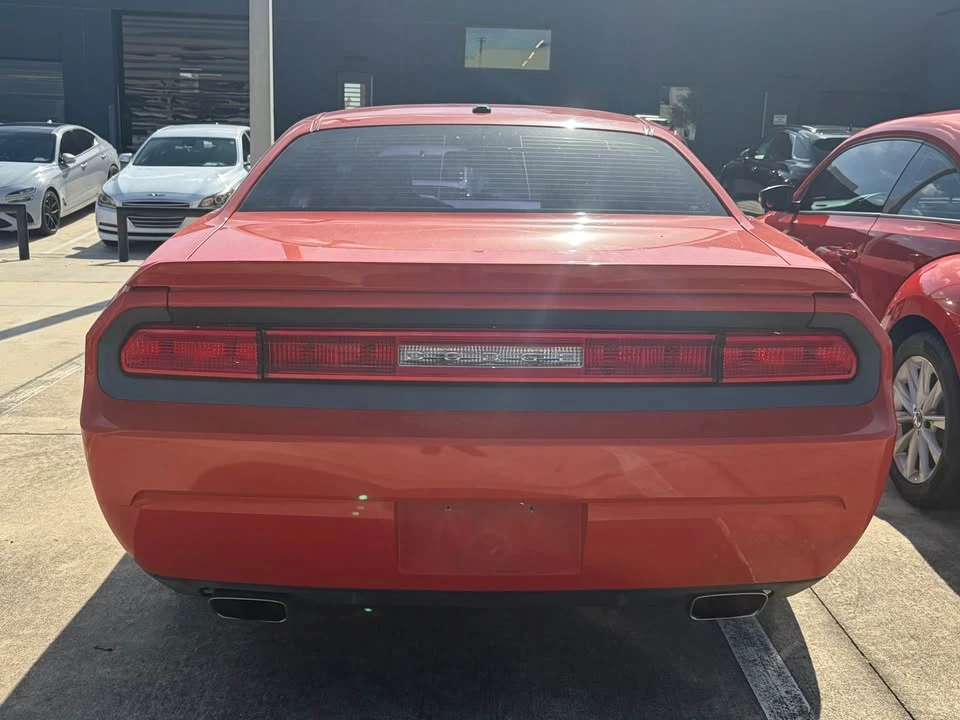 2009 Dodge Challenger 3rd Gen - Image 15 of 18
