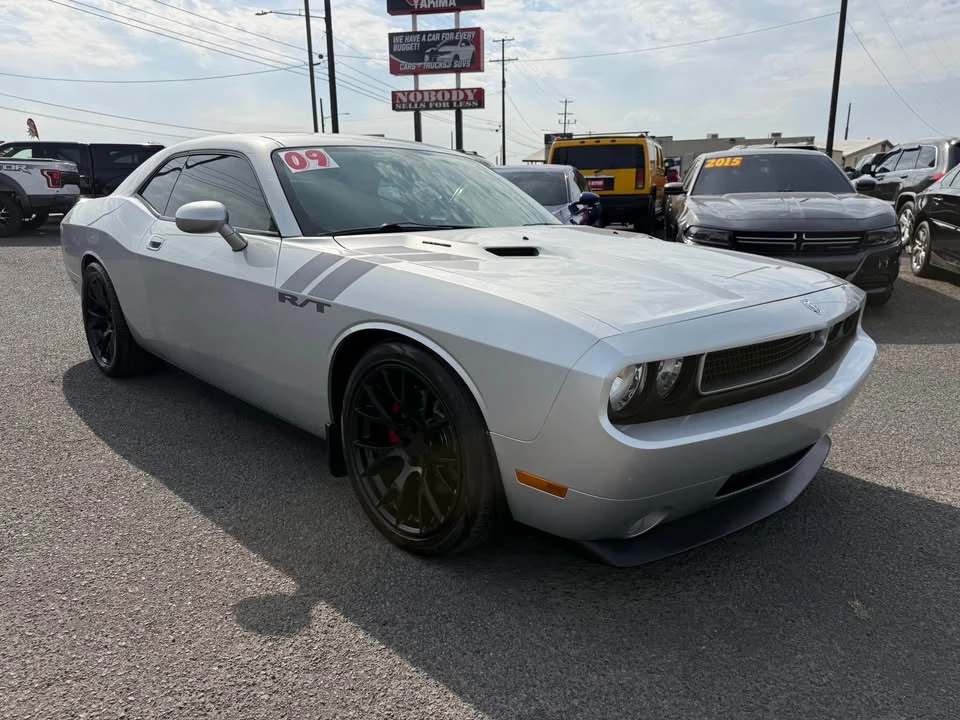 2009 Dodge Challenger 3rd Gen - Image 3 of 13