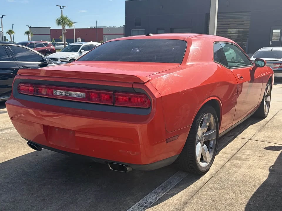 2009 Dodge Challenger 3rd Gen - Image 16 of 18
