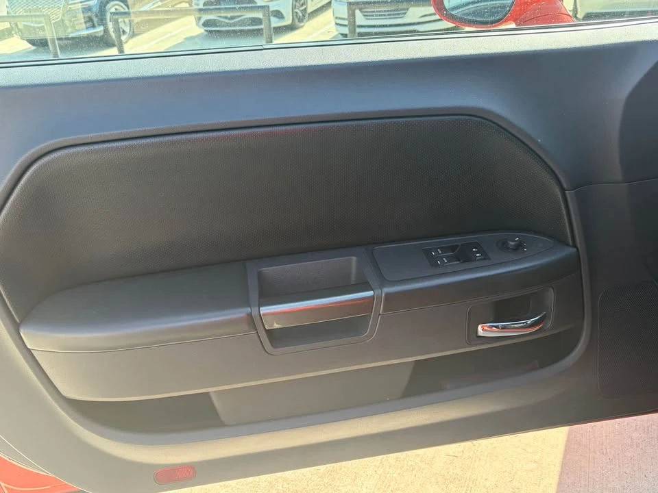 2009 Dodge Challenger 3rd Gen - Image 6 of 18
