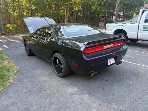 2009 Dodge Challenger R/T Coupe 2D