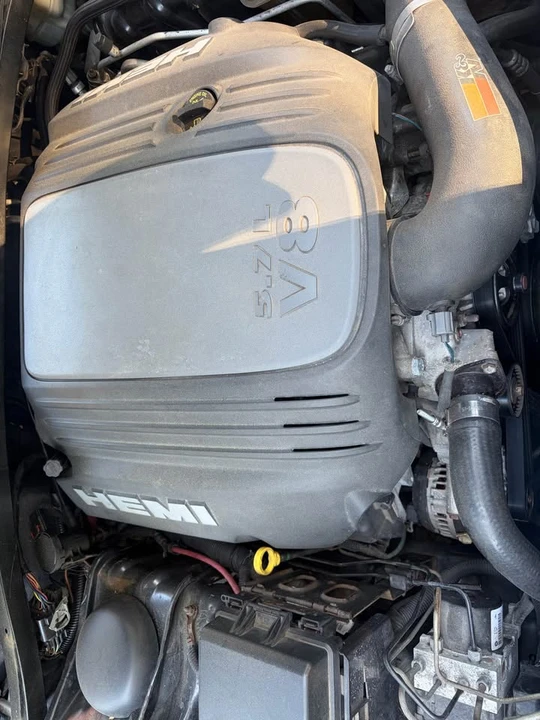 2009 Dodge Challenger 3rd Gen - Image 12 of 13