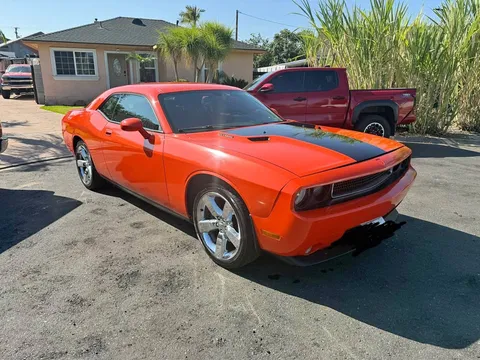 2009 Dodge Challenger R/T Coupe 2D