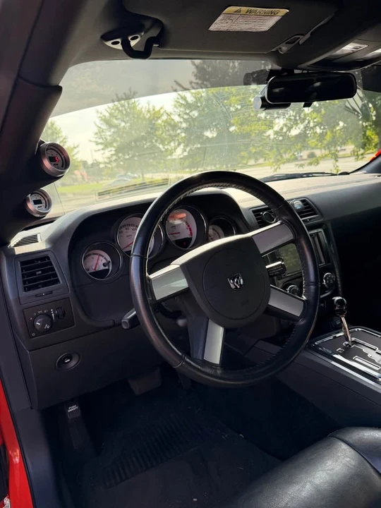 2009 Dodge Challenger 3rd Gen - Image 10 of 19