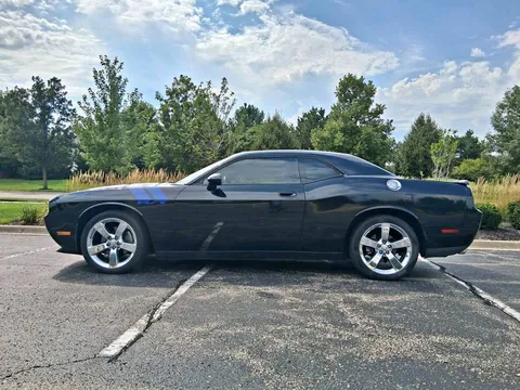 2009 Dodge Challenger R/T Coupe 2D