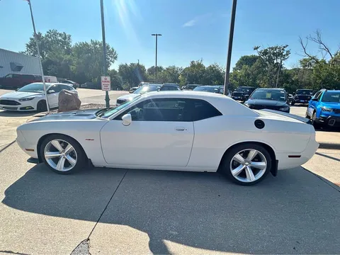 2009 Dodge Challenger R/T Coupe 2D