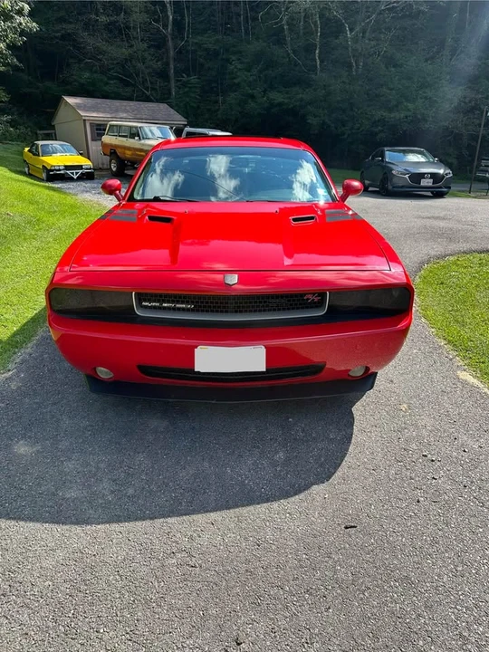 2009 Dodge Challenger 3rd Gen - Image 3 of 10