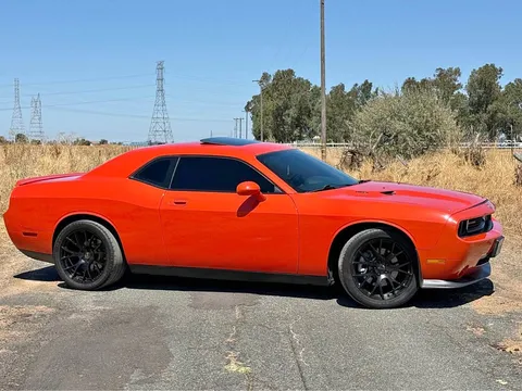 2009 Dodge Challenger R/T Coupe 2D