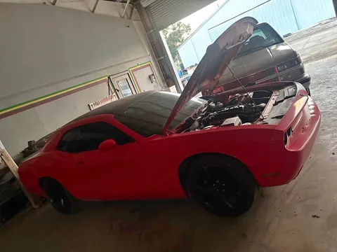 2009 Dodge Challenger R/T Coupe 2D