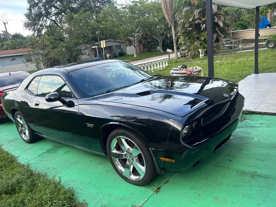2009 Dodge Challenger 3rd Gen - Image 2 of 7