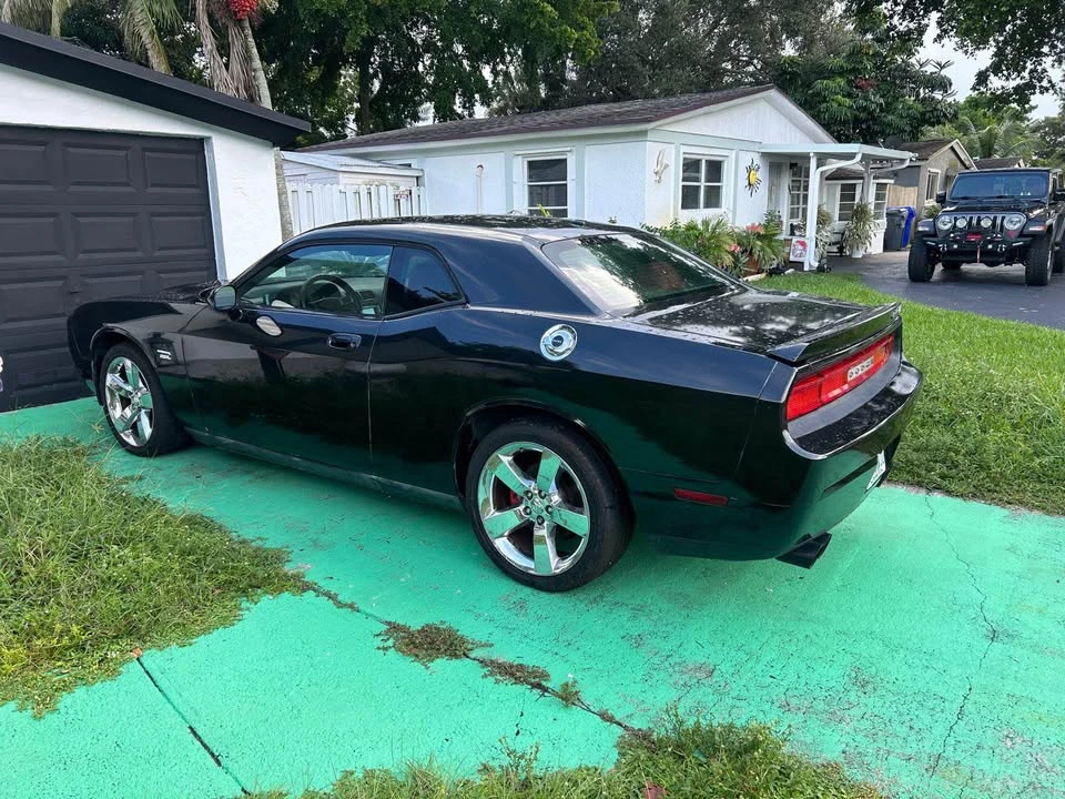 2009 Dodge Challenger 3rd Gen - Image 3 of 7