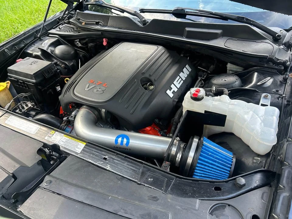 2009 Dodge Challenger 3rd Gen - Image 6 of 7