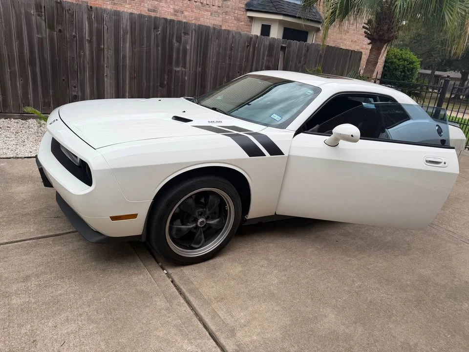 2009 Dodge Challenger 3rd Gen - Image 6 of 8