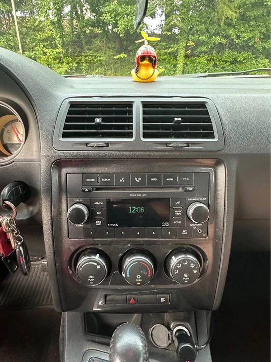 2009 Dodge Challenger 3rd Gen - Image 11 of 13