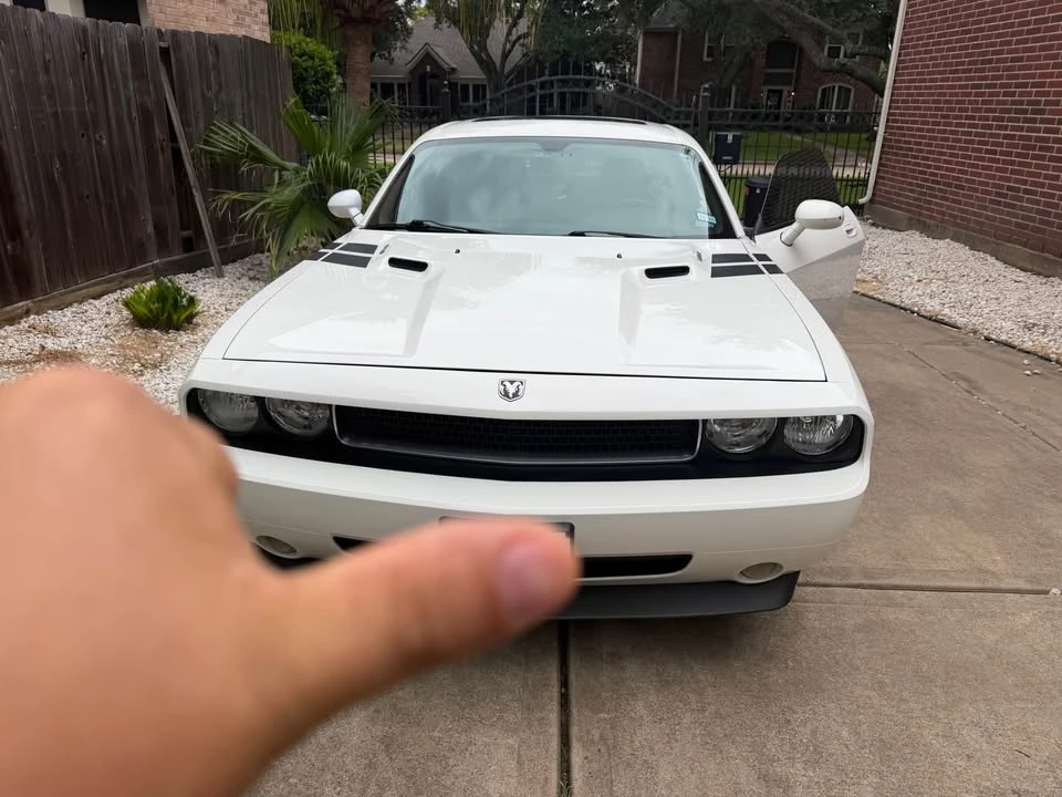 2009 Dodge Challenger 3rd Gen - Image 5 of 8