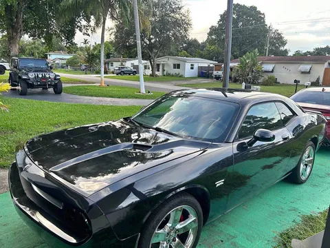 2009 Dodge Challenger R/T Coupe 2D