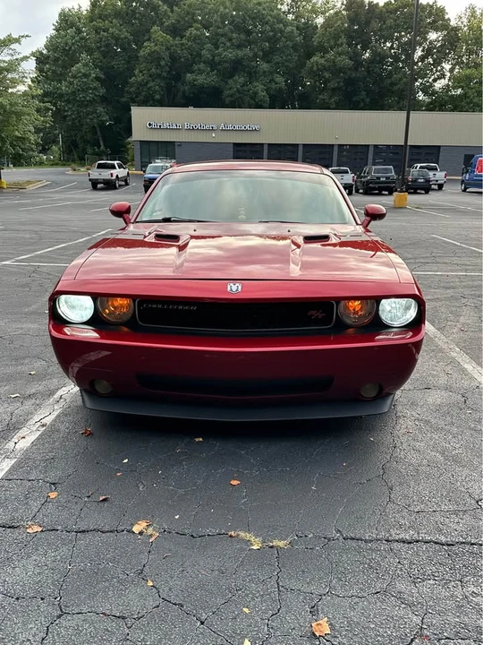 2009 Dodge Challenger 3rd Gen - Image 2 of 13