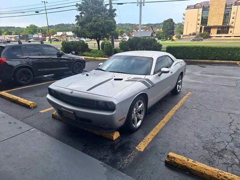 2009 Dodge Challenger R/T Coupe 2D