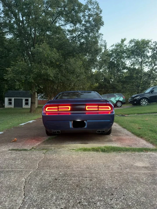 2009 Dodge Challenger 3rd Gen - Image 4 of 8